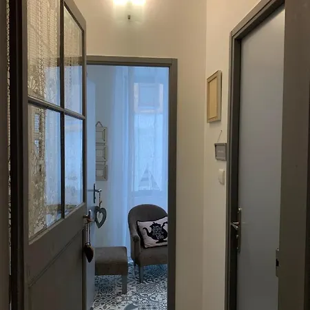 La Cour Pavée, T2 lumineux, cosy, confort 55 m2 Saint-Léonard-de-Noblat Extérieur photo